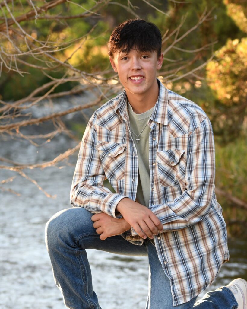 senior 20 Timberwolf Photography